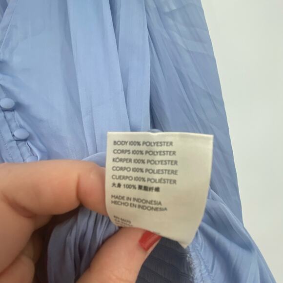 Anthropologie Women's Blue Silky Smocked Poet Sleeve Blouse Top Size Small - Picture 11 of 12